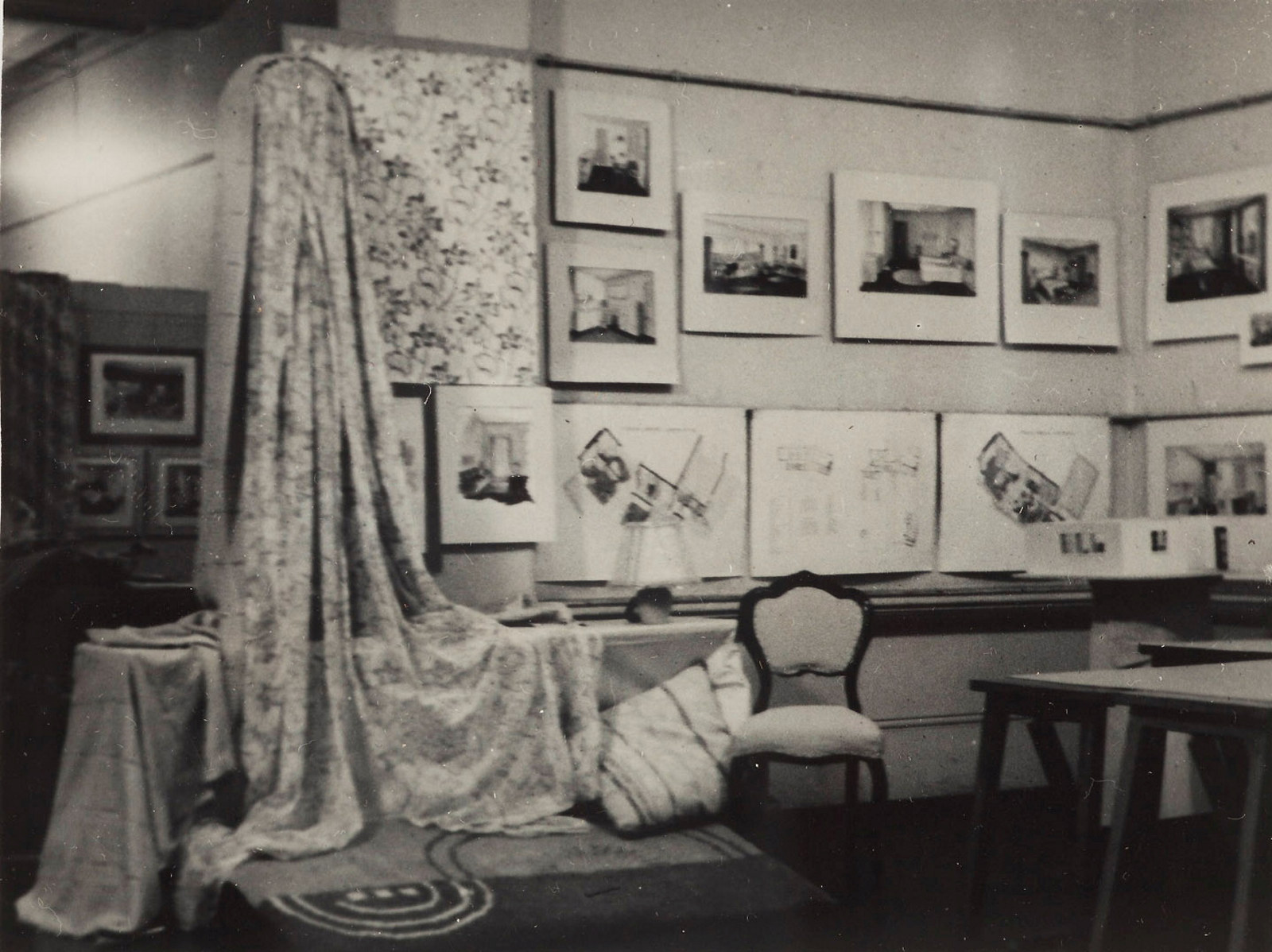Helen Burgess' final year work on display at the Education Department Galleries in Loftus Street, Sydney, December 1947