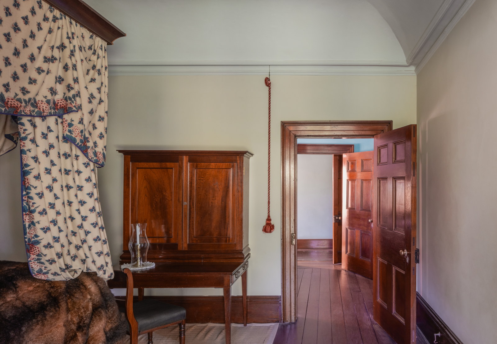 Pink bedroom, Elizabeth Farm.
